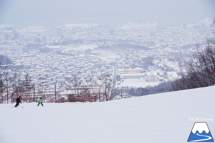 小樽天狗山ロープウェイスキー場 絶景と最大斜度40度の急斜面！